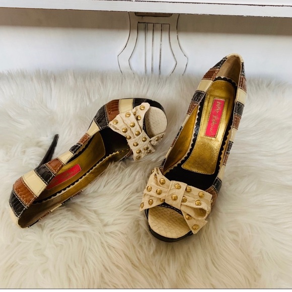 Betsey Johnson Heels Size 7 - Picture 3 of 5